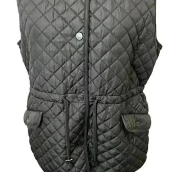 GH Bass Woman’s Hooded‎ Quilted Snap Front Vest Size Medium - Picture 6 of 12
